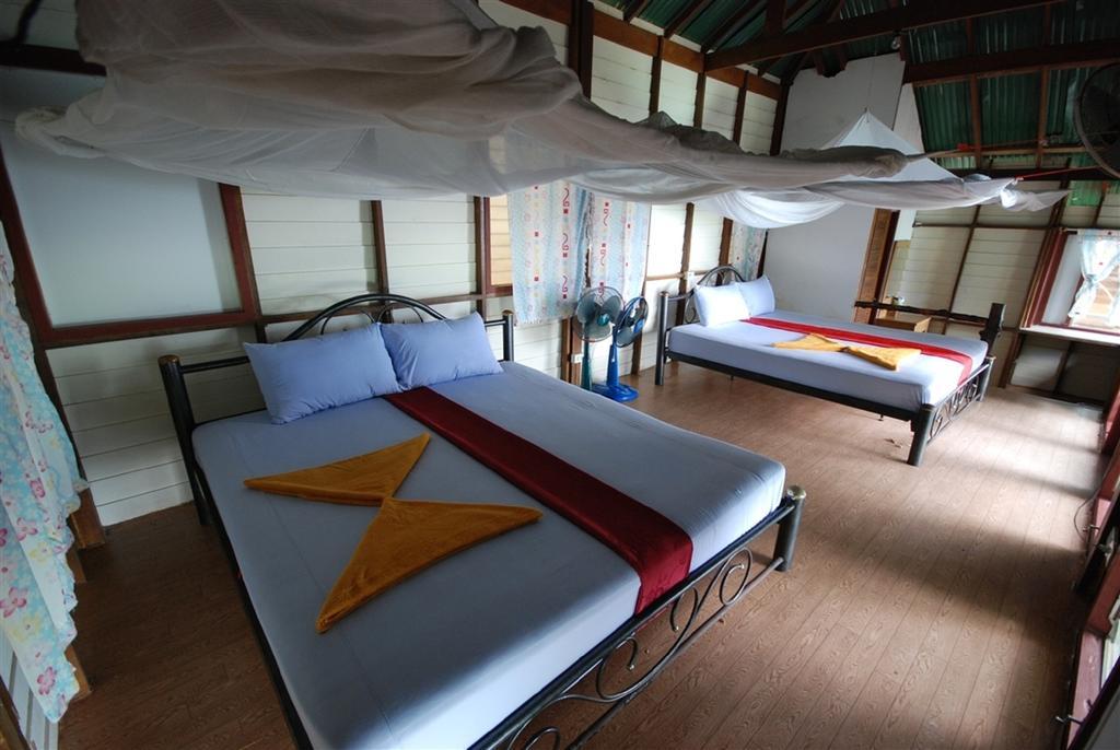 Tohko Beach Resort Phi Phi-eilanden Kamer foto