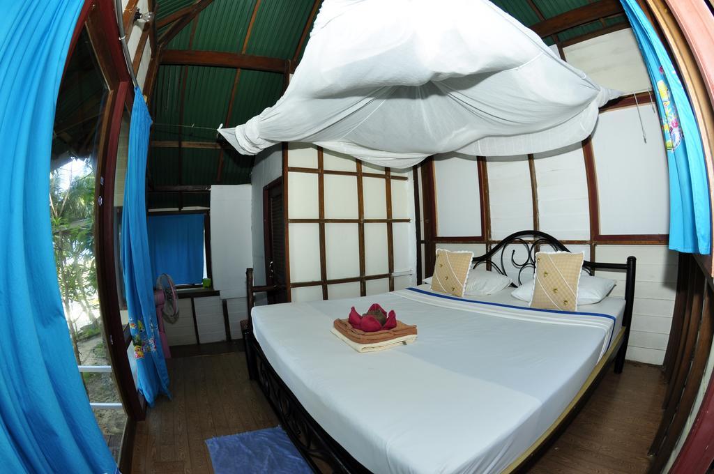 Tohko Beach Resort Phi Phi-eilanden Buitenkant foto