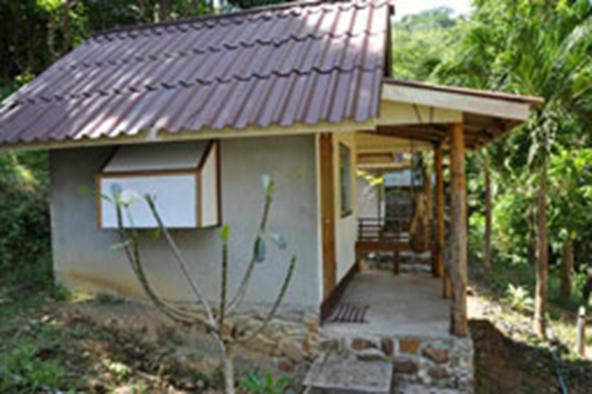 Tohko Beach Resort Phi Phi-eilanden Buitenkant foto