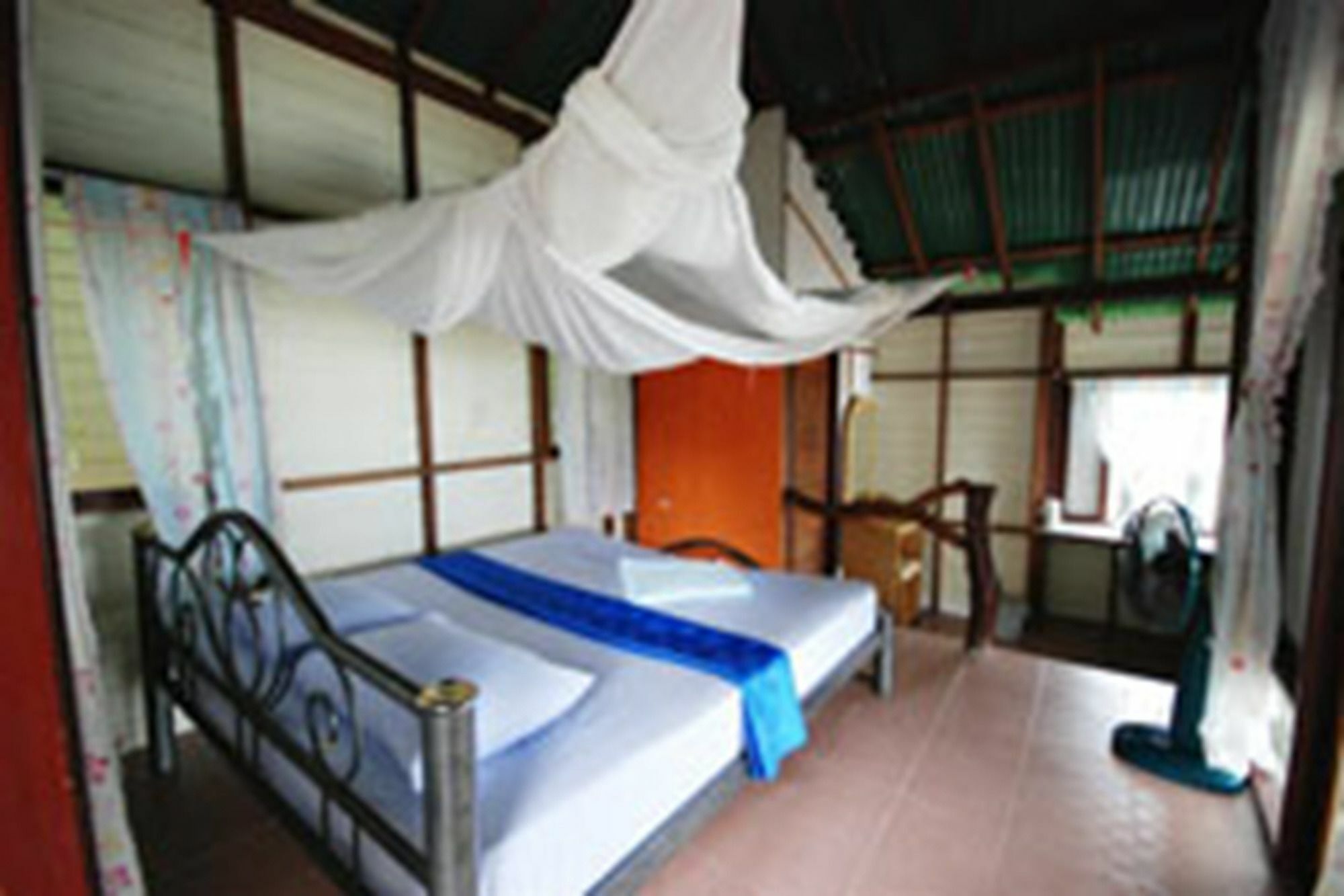 Tohko Beach Resort Phi Phi-eilanden Buitenkant foto